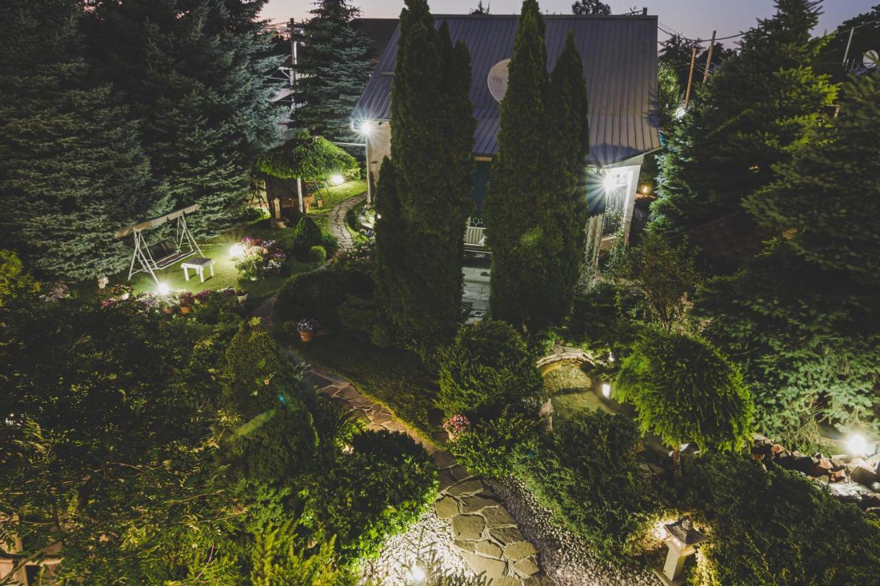 Апартаменты В Гостевом Домике Almaty Extérieur photo